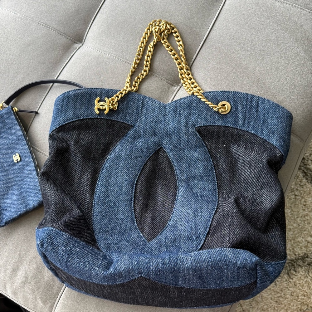 New and Never Used 2 Tone Denim Chanel Shopping tote ( large ) - Picture 7 of 14